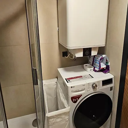 Διαμέρισμα Enjoyharrachov - Atraktivni Klidny Klimatizovany 20 V Centru Harrachova S Parkovanim, Wifi-wlan, Sat, Herni Konzoli, Ipad, Netflix Zdarma, Moznosti Dobijeni Auta, Vyhledem Do Zahrady A Na Romanticky Kostelik