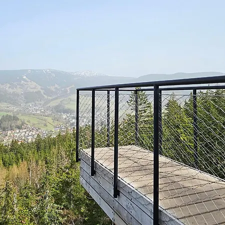 Lejlighed Enjoyharrachov - Atraktivni Klidny Klimatizovany 20 V Centru S Terasou A Parkovanim, Wifi-wlan, Sat, Herni Konzoli, Ipad, Netflix Zdarma, Moznosti Dobijeni Auta, Vyhledem Do Zahrady A Na Kostelik Jen 150m Od Lanovky *