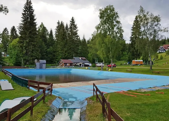 شقة Enjoyharrachov - Atraktivni Klidny Klimatizovany 20 V Centru Harrachova S Parkovanim, Wifi-wlan, Sat, Herni Konzoli, Ipad, Netflix Zdarma, Moznosti Dobijeni Auta, Vyhledem Do Zahrady A Na Kostelik Jen 150m Od Lanovky *