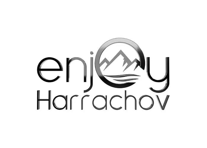 Enjoyharrachov - Atraktivni Klidny Klimatizovany 20 V Centru Harrachova S Parkovanim, Wifi-wlan, Sat, Herni Konzoli, Ipad, Netflix Zdarma, Moznosti Dobijeni Auta, Vyhledem Do Zahrady A Na Kostelik Jen 150m Od Lanovky شقة