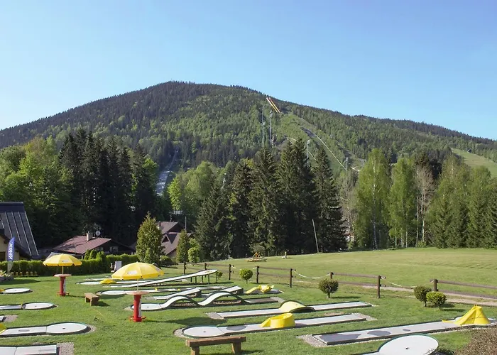 Enjoyharrachov - Atraktivni Klidny Klimatizovany 20 V Centru Harrachova S Parkovanim, Wifi-wlan, Sat, Herni Konzoli, Ipad, Netflix Zdarma, Moznosti Dobijeni Auta, Vyhledem Do Zahrady A Na Kostelik Jen 150m Od Lanovky * هاراشوف
