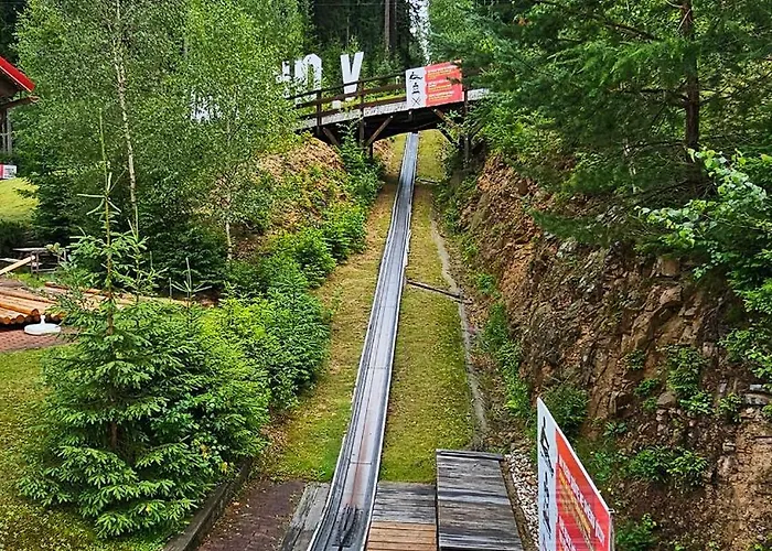 شقة Enjoyharrachov - Atraktivni Klidny Klimatizovany 20 V Centru Harrachova S Parkovanim, Wifi-wlan, Sat, Herni Konzoli, Ipad, Netflix Zdarma, Moznosti Dobijeni Auta, Vyhledem Do Zahrady A Na Kostelik Jen 150m Od Lanovky *