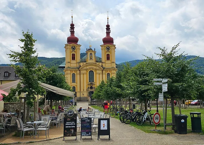 Enjoyharrachov - Atraktivni Klidny Klimatizovany 20 V Centru Harrachova S Parkovanim, Wifi-wlan, Sat, Herni Konzoli, Ipad, Netflix Zdarma, Moznosti Dobijeni Auta, Vyhledem Do Zahrady A Na Kostelik Jen 150m Od Lanovky * هاراشوف