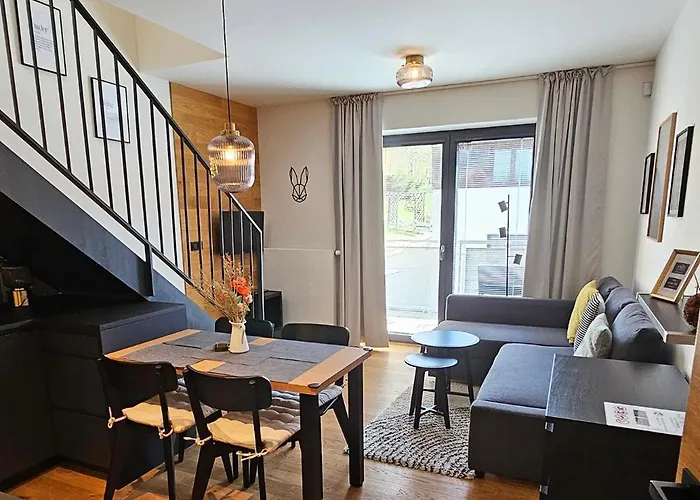Enjoyharrachov - Atraktivni Klidny Klimatizovany 20 V Centru Harrachova S Parkovanim, Wifi-wlan, Sat, Herni Konzoli, Ipad, Netflix Zdarma, Moznosti Dobijeni Auta, Vyhledem Do Zahrady A Na Kostelik Jen 150m Od Lanovky * هاراشوف